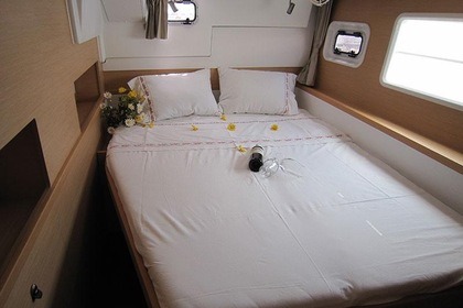 Rental Catamaran Lagoon 400 S2 Bodrum