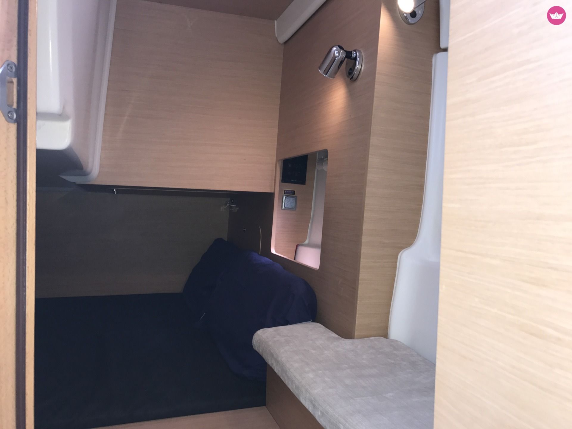 Motorboat Beneteau Montecarlo 27  