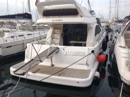 Charter Motorboat Astondoa 43 Fly Vibo Marina