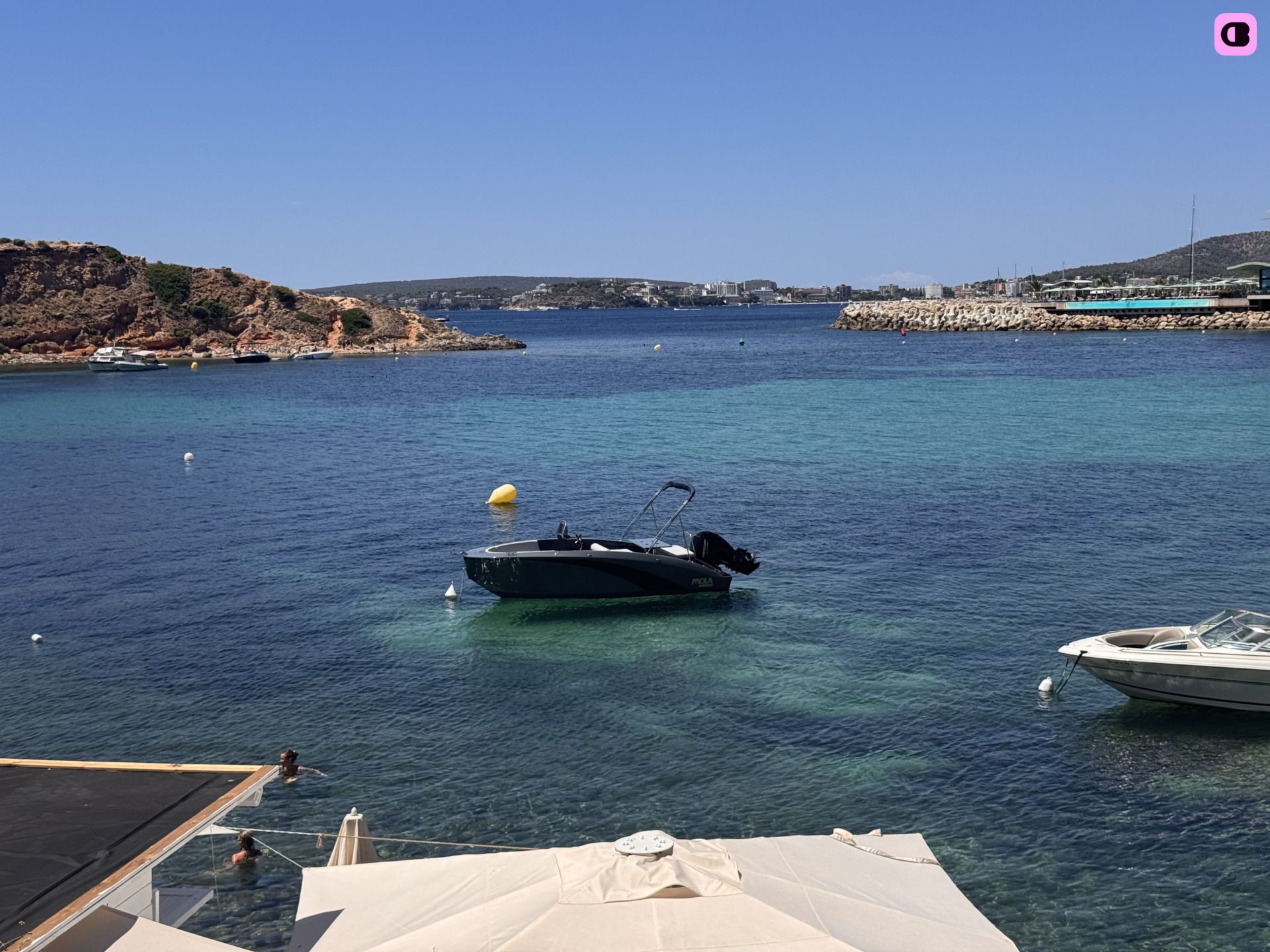Bateau à moteur MOLA Open 150cv 3