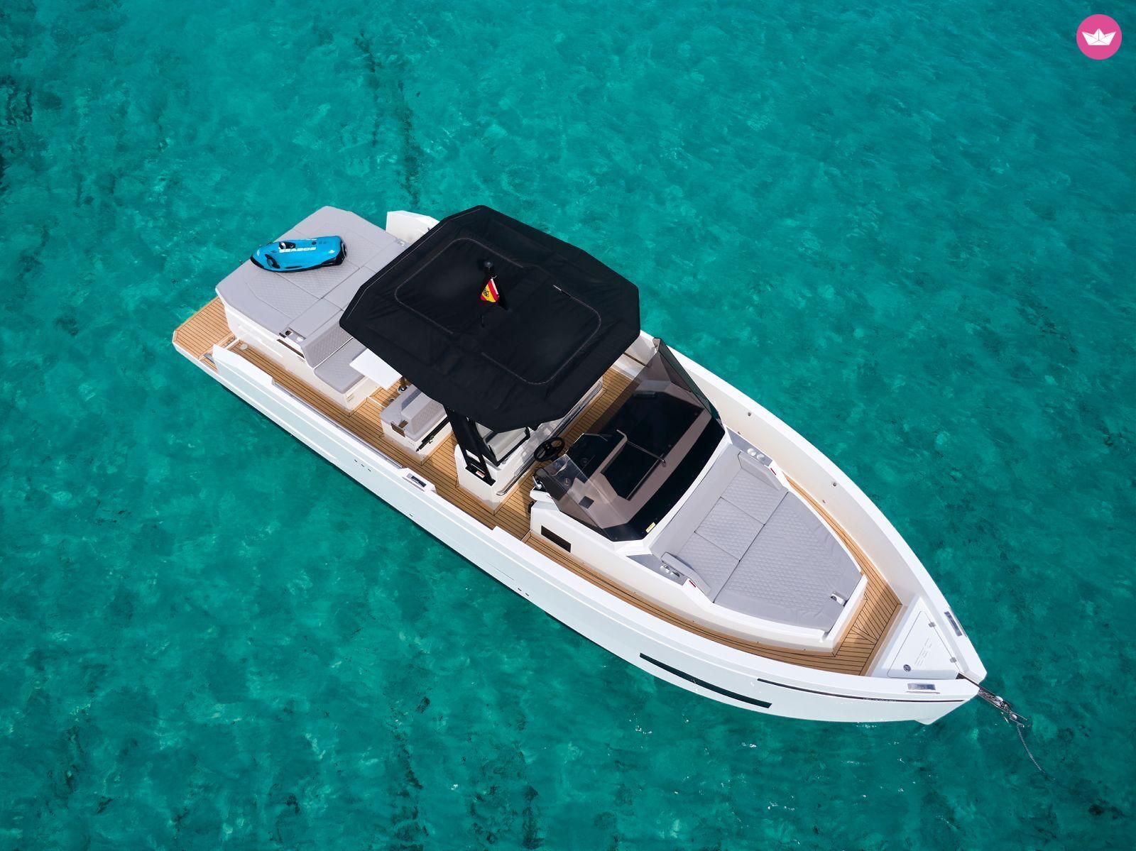 Bateau à moteur De Antonio D32 300cv 5