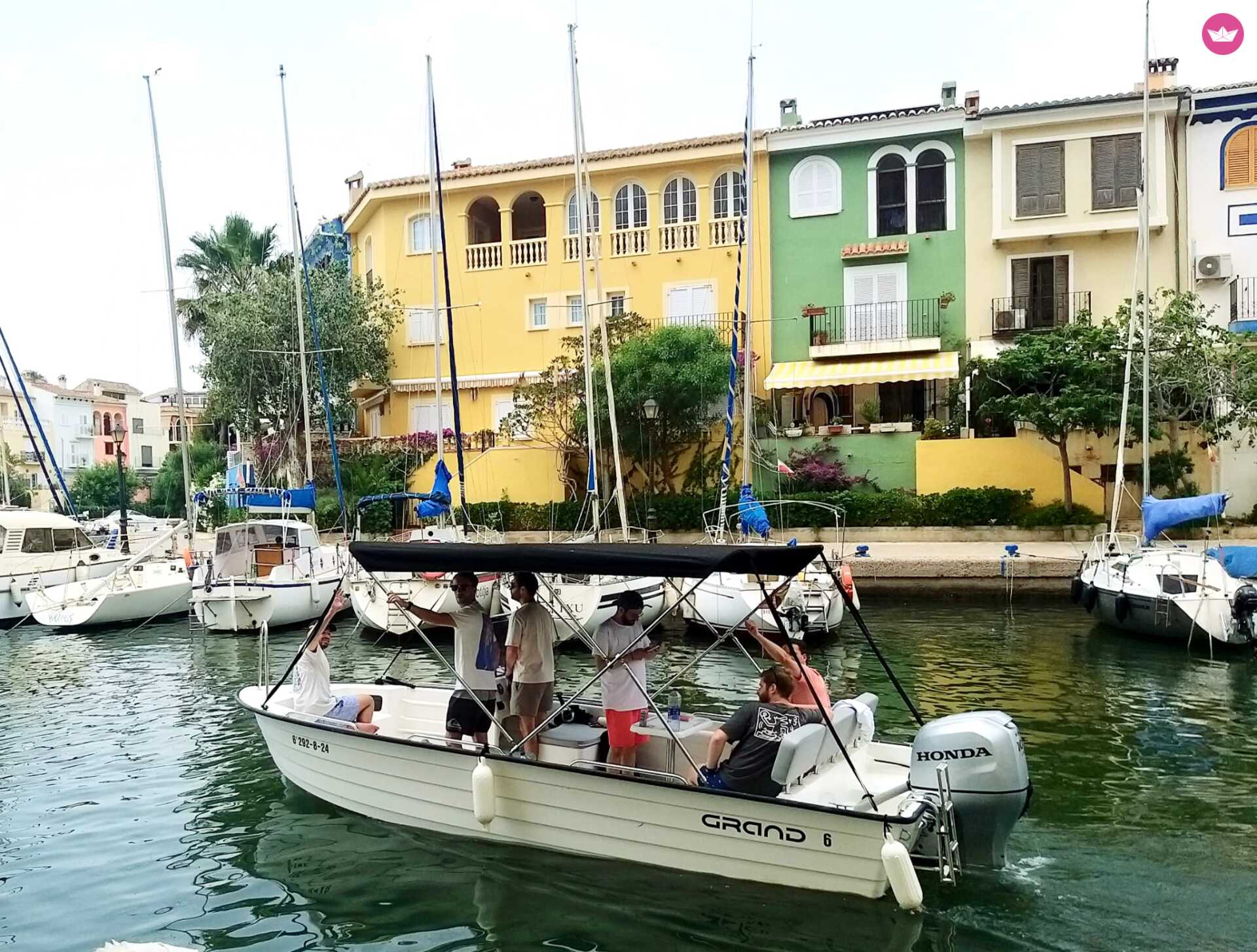 Bateau à moteur Grand N