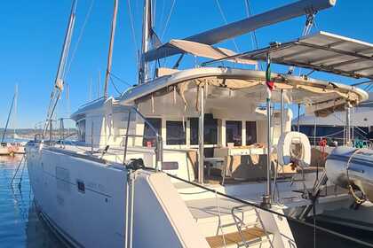 Hire Catamaran Lagoon 450 F Six-Fours-les-Plages