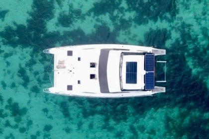 Charter Motorboat Sable Catamarans Venturer 36 Noumea