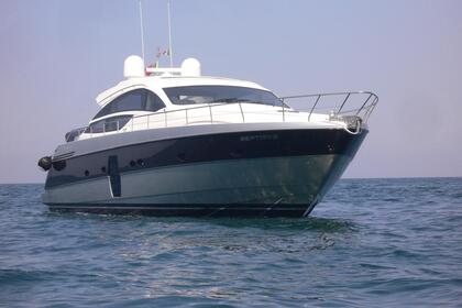 Charter Motor yacht Pershing Pershing 64 Portimão