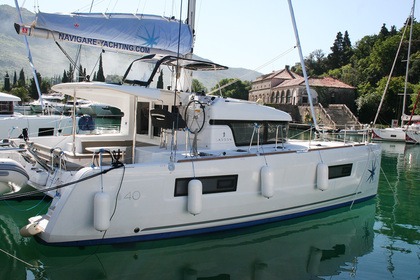 Location Catamaran Lagoon-Bénéteau Lagoon 40 - 3 + 2 cab Dubrovnik