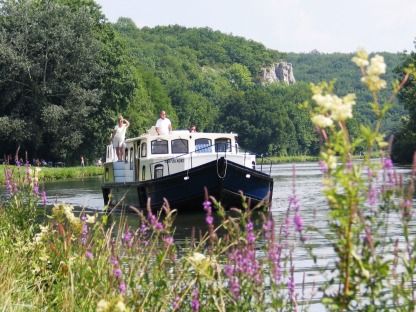 Location Péniche France Fluviale Euroclassic 139 Grand Cru Vermenton