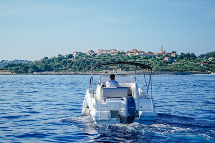 Rental Motorboat Prince Prince 625 Sundeck Lumbarda