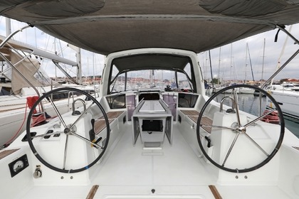 Noleggio Barca a vela BENETEAU OCEANIS 41.1 Vrulje