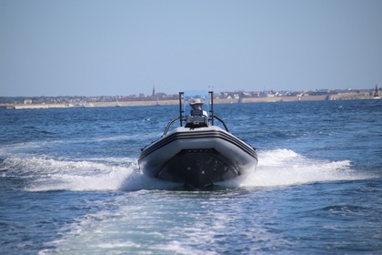 Hyra båt RIB-båt zodiac Pro6.50 model 2023 Lorient