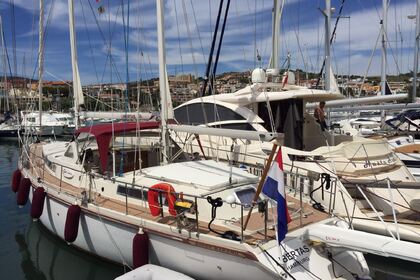 Rental Sailboat Amel Supermaramu 52 Punta Ala