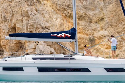 Charter Sailboat  Moorings 41.3 Pireas