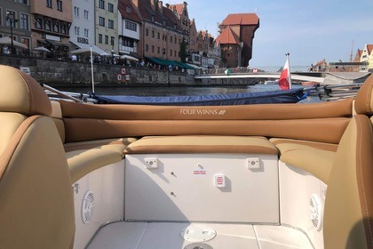 Miete Motorboot Four Winns 225 Sundowner Danzig