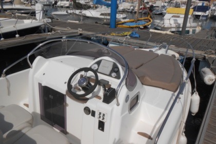 Location Bateau à moteur B2 MARINE CAP FERRET 672  SUNDECK Argelès-sur-Mer