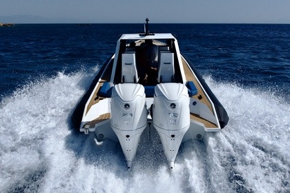 Mykonos Escursion: Closed Type Speedboat Excursion