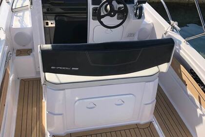 Miete Motorboot Ranieri Shadow 22 Cres