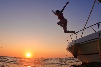 Procida: Excursion en bateau avec plongée en apnée et photos sous-marines