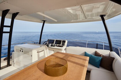 Luxury Power Cat - Prestige M48