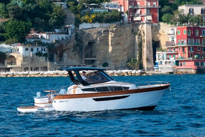 Location Bateau à moteur Mimi 9.5 Cabin Positano