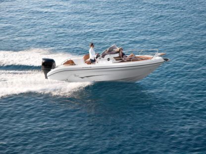 Location Bateau à moteur Ranieri Shadow 22 Verbania