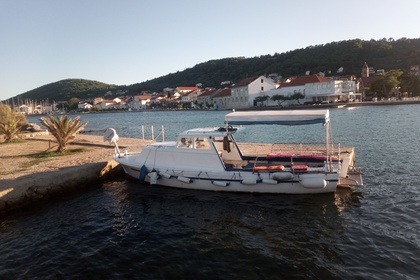 PrivateTour with  9 meters traditional Wood boat