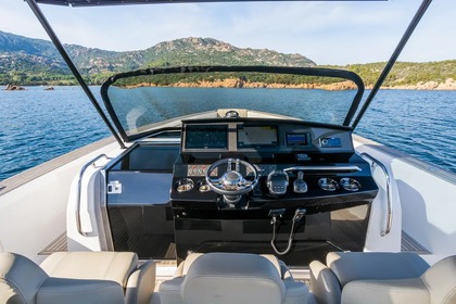 Verhuur Motorjacht Pardo Yachts Pardo 43 Juan les Pins