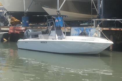 Rental Motorboat Forbin Formado 23 pieds Saint-Francois