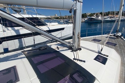 Hyra båt Segelbåt Dufour Yachts Dufour 470 - 3 cab. Saint-Raphaël