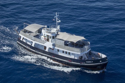Charter Motorboat CD HOLMES Ex Navire Militaire Cannes