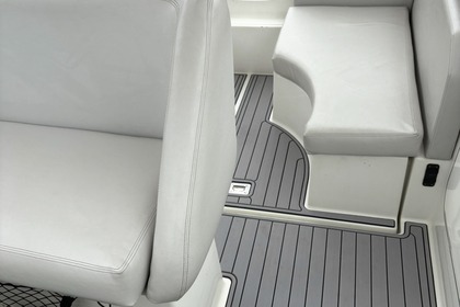 Location Beneteau Flyer 8 Grand Prix à la journée, à la demi-journée et apéro bateau en fin de journée ....