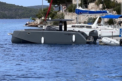 Noleggio Barca a motore Phantom yachts Phantom 9.0 T TOP Spalato