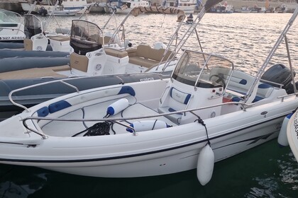 Hire Motorboat Ranieri Voyager 19 S Catanzaro Lido