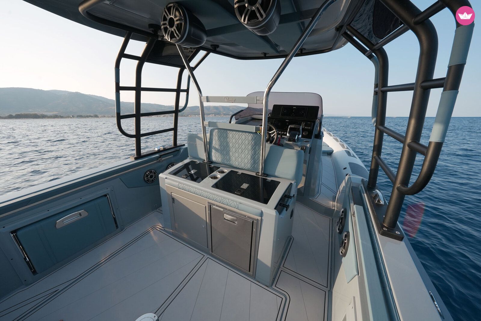 Semi-rigide Ranieri International Cayman 33 Executive 500cv 4