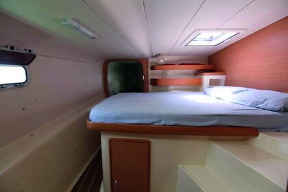 Charter Sailboat Ruby . Mirissa