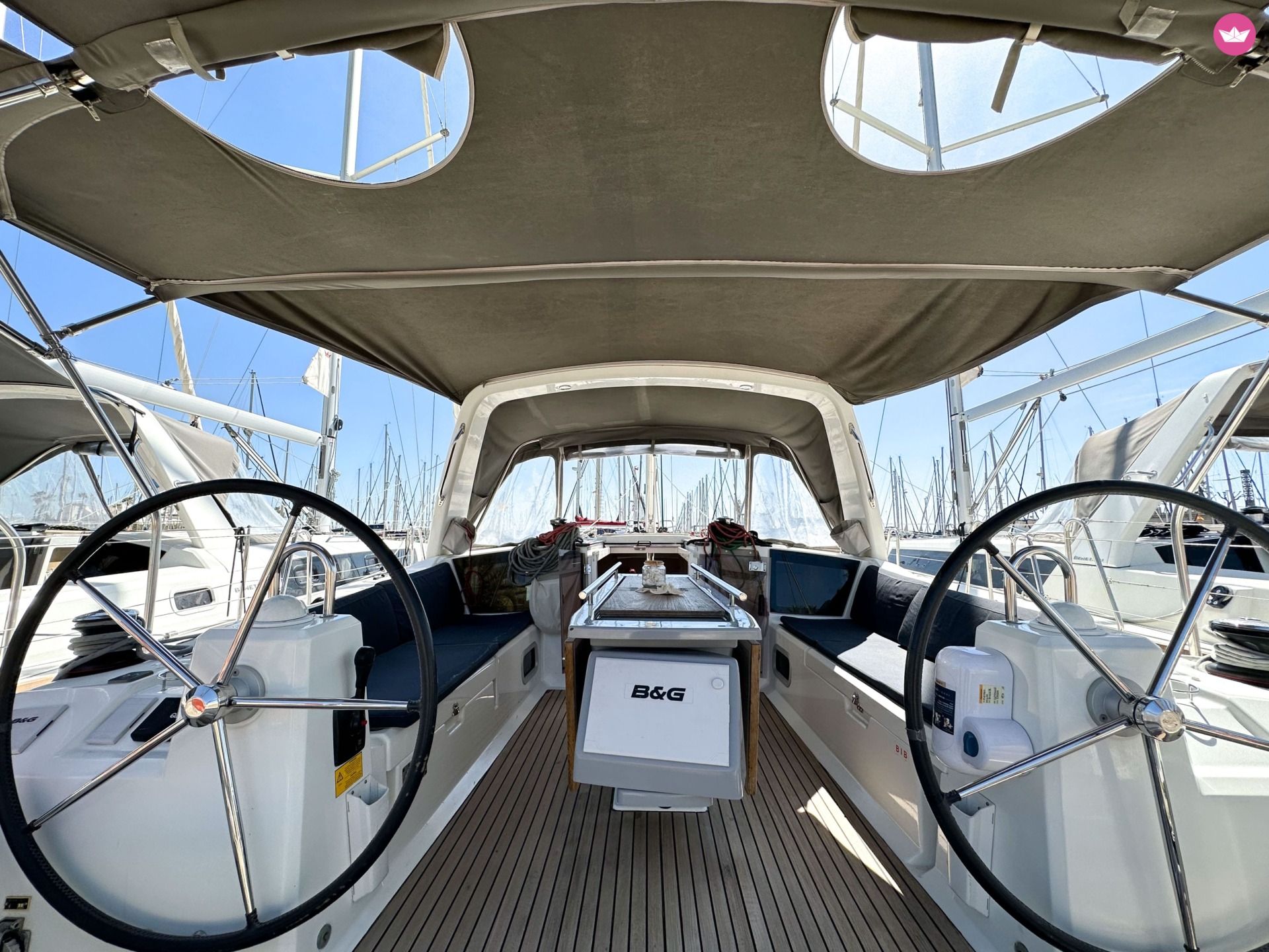 Charter Oceanis 41.1