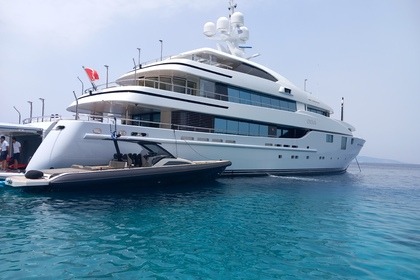 Experience the thrill of the open water with the Technohull Omega 47 (2022)!