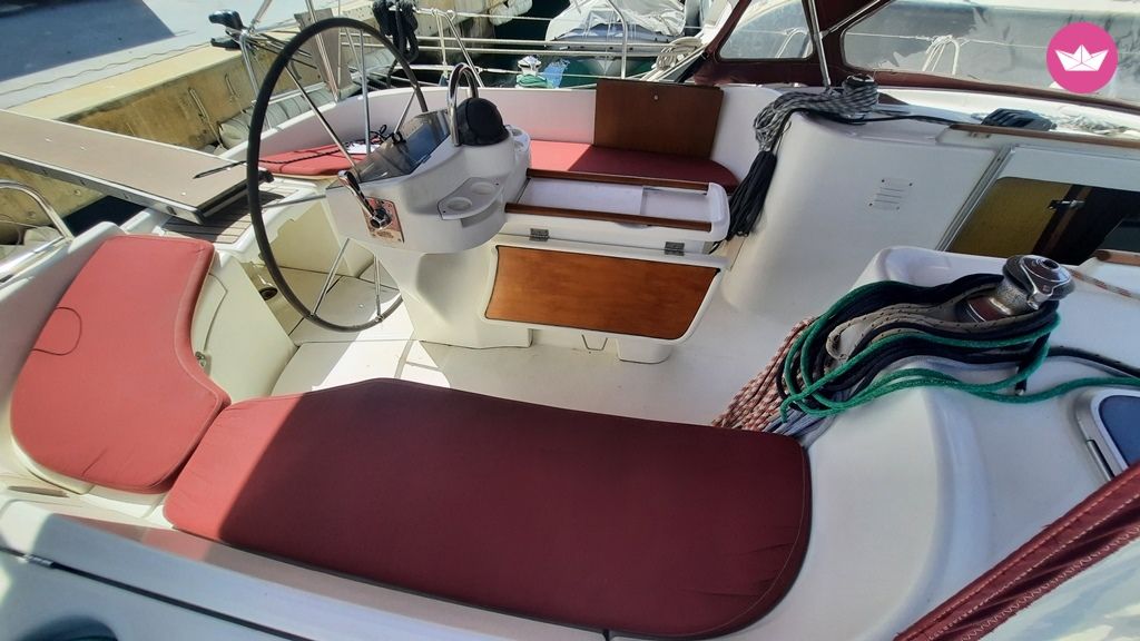 Noleggiare Oceanis 411