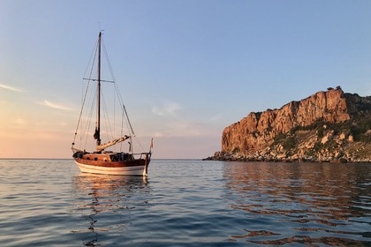 Noleggio Barca a vela Independant Gozzo a vela Palermo
