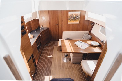 Hyra båt Motorbåt Motoryacht 11m Mecklenburgska sjöarna