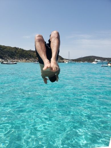 Сен-Флоран Motorboat Mirage boat Sting 700 alt tag text