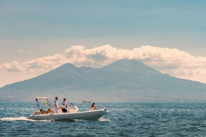 Noleggio Gommone Mirimare Sunrise easy 7 Napoli