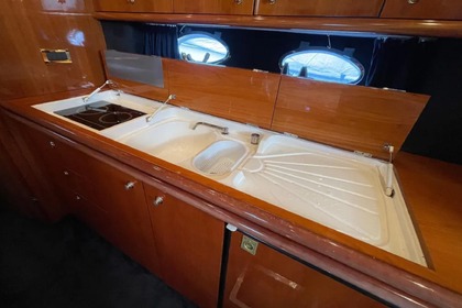 SUNSEEKER YACTH 16 m Fuel included