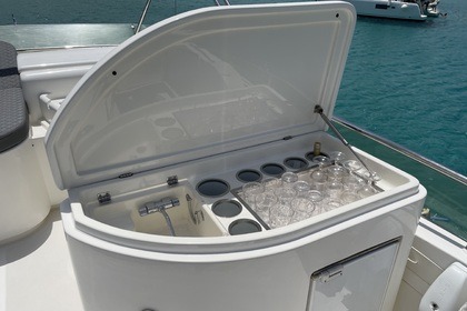 Location Bateau à moteur Ferretti 591 Antiparos