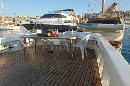 Location Yacht à moteur Aversa DVA Trawler Marseille