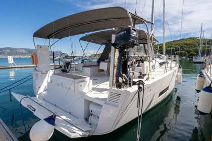 Verhuur Zeilboot Dufour Yachts Dufour 530 Smart Electric - 5 + 1 cab. Saint-Mandrier-sur-Mer