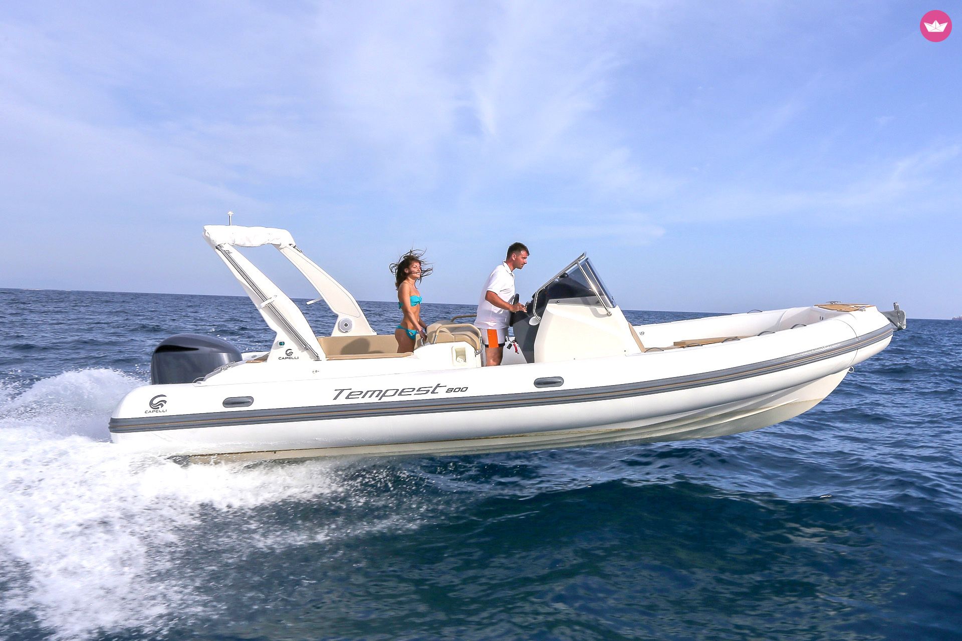 Bateau à moteur CAPELLI