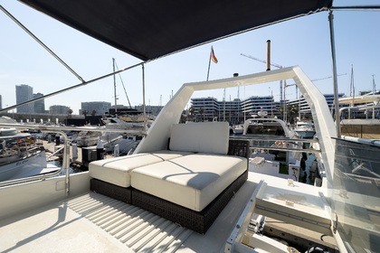 Motora con solarium Gallart 13.50