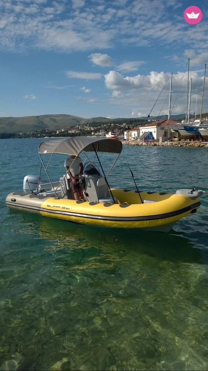 Charter RIB Bura 560 Trogir