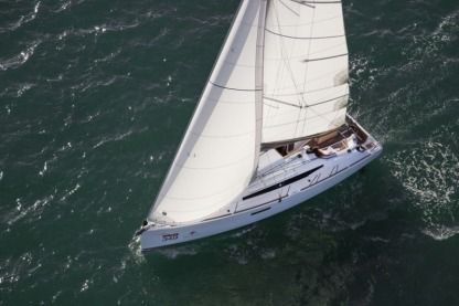 Rental Sailboat Jeanneau Sun Odyssey 349 Athens