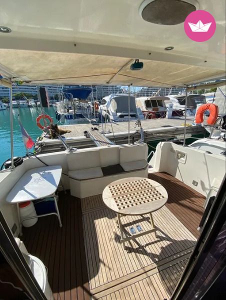 Bateau à moteur Azimut 37.9 612cv 7